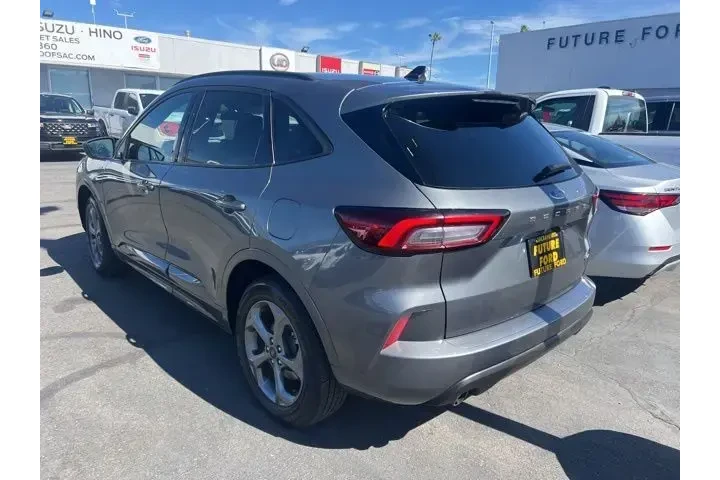 $22488 : Ford Escape 2024 AWD ST-Line image 9