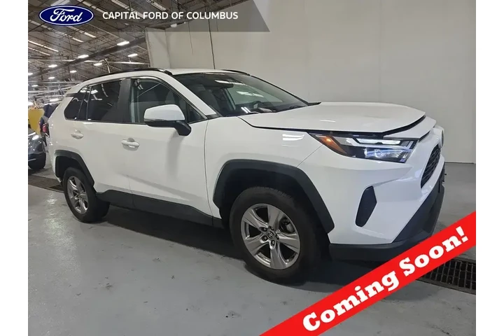 $24990 : Toyota RAV4 2023 AWD XLE 4dr image 1