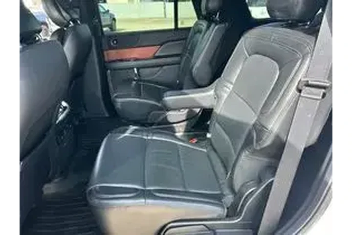 $37950 : Lincoln Navigator 2020 4x4 S image 7