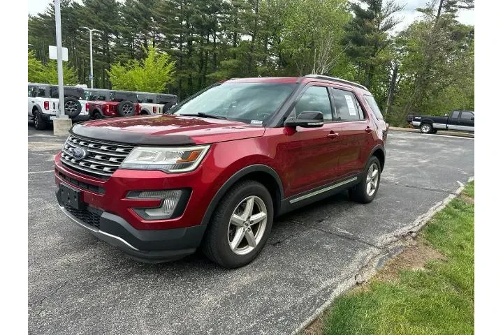 $16220 : Ford Explorer 2017 AWD XLT 4 image 4