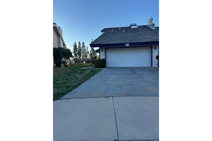 $1200 : E Silverspur Trl, Anaheim, CA image 1