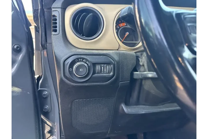 $28053 : Jeep Wrangler Unlimited 2020 image 6