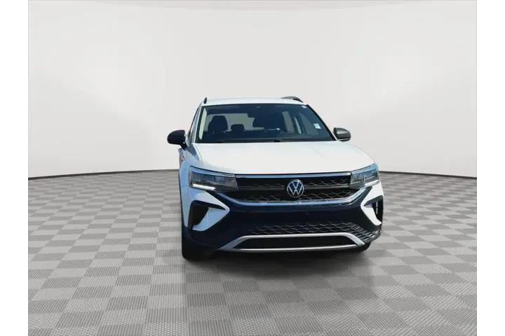 $19500 : Volkswagen Taos 2024 S 4dr S image 3