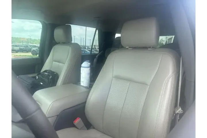 $20956 : Ford Expedition 2019 4x4 XLT image 7