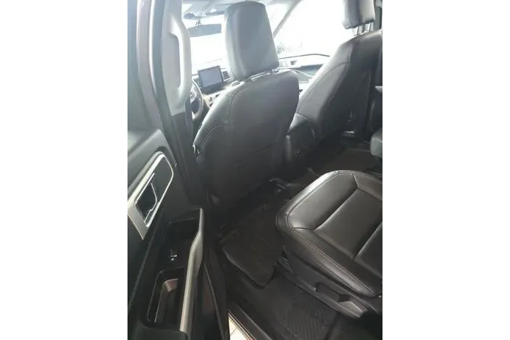 $28390 : Ford Explorer 2022 AWD XLT 4 image 10