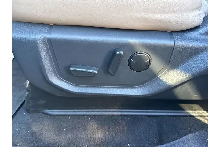 $38449 : Ford Expedition MAX 2024 4x4 image 9