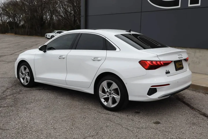 $24788 : 2023 A3 Premium 40 TFSI image 6