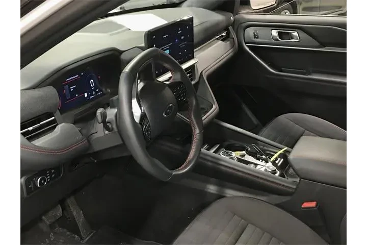 $38988 : Ford Explorer 2025 AWD ST-Li image 4