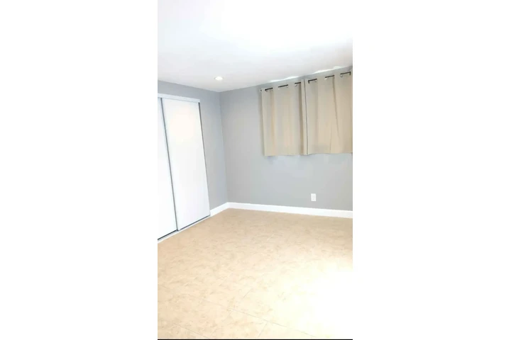 $2500 : 2 RECMRS 2 banos $2500- image 6