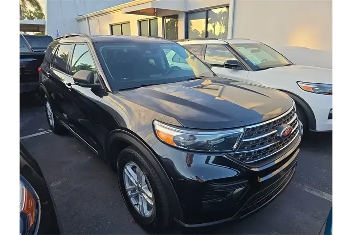 $22990 : Ford Explorer 2022 XLT 4dr S image 2