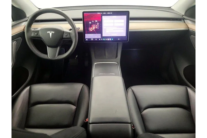 $34998 : Tesla Model Y 2023 AWD Long image 9