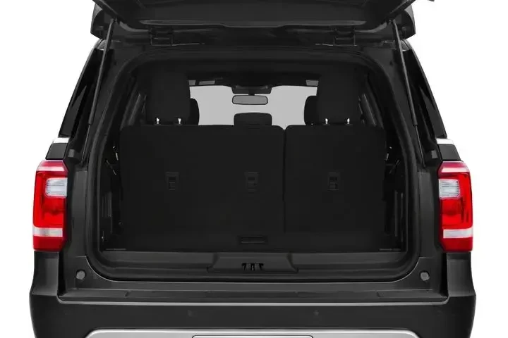 $31825 : Ford Expedition 2018 4x2 Pla image 9