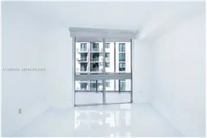 $3900 : Rental property with 2 bedro image 6