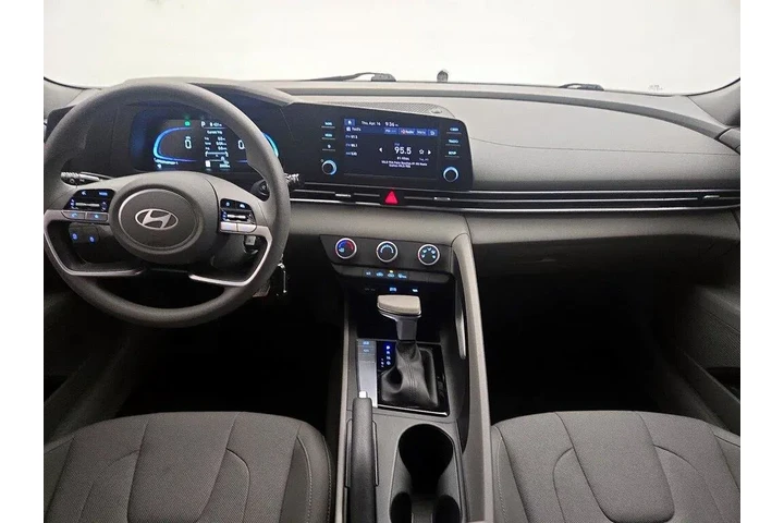 $19998 : Hyundai ELANTRA 2024 SE 4dr image 9
