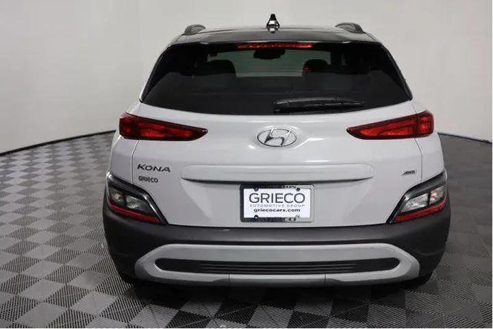 $20989 : Hyundai KONA 2023 AWD SEL 4d image 7