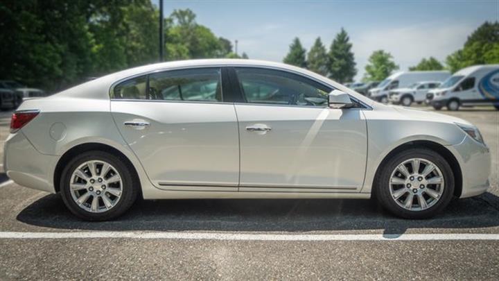 $10000 : PRE-OWNED 2012 BUICK LACROSSE image 3