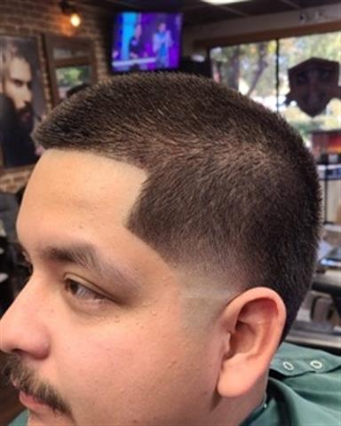Navarro's Barbershop image 1