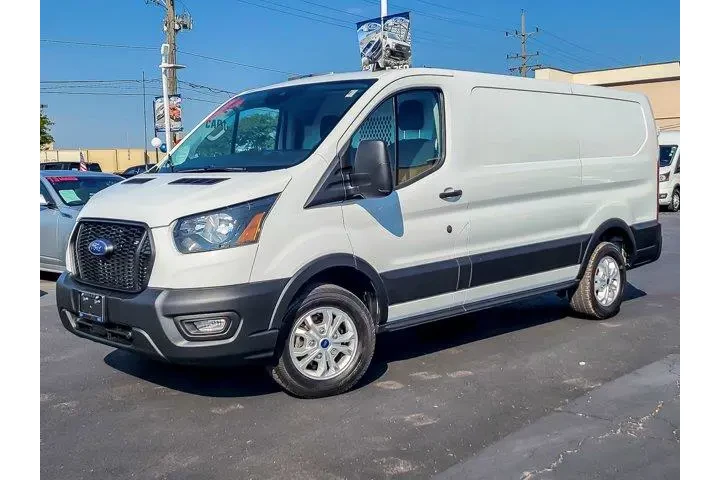 $39885 : Ford Transit 2023 150 3dr SW image 1