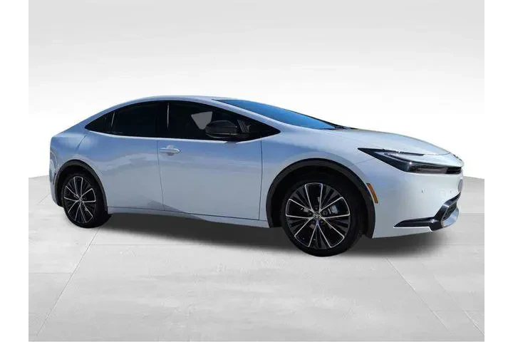 $28189 : Toyota Prius 2024 LE 4dr Hat image 1