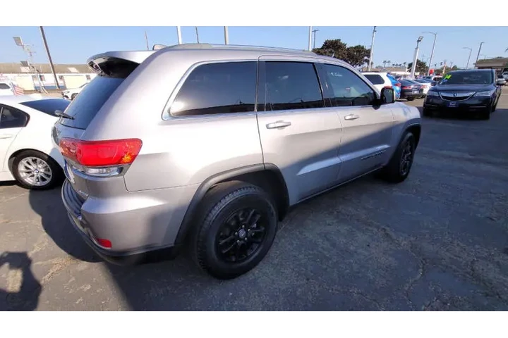 $13995 : 2018 Grand Cherokee Laredo image 4