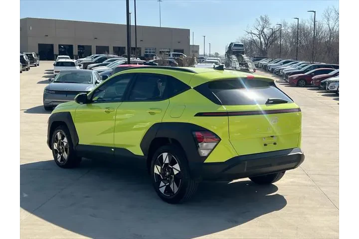 $18998 : Hyundai KONA 2024 SEL 4dr Cr image 10