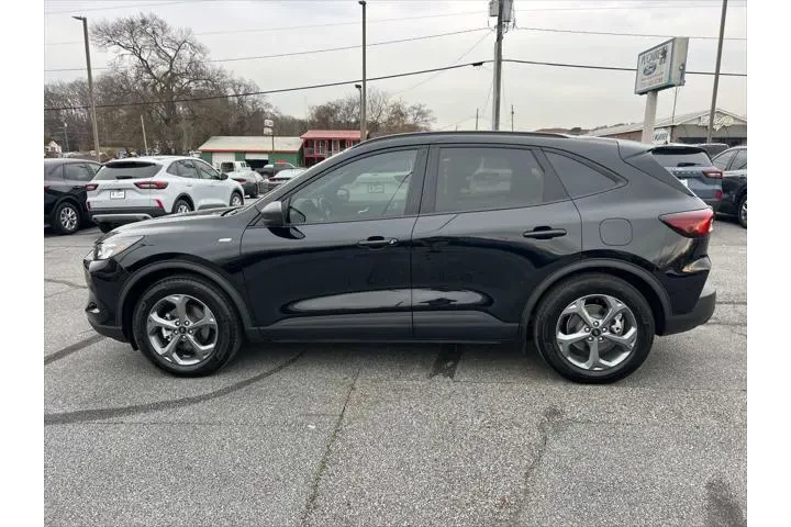 $27097 : Ford Escape 2025 ST-Line 4dr image 4
