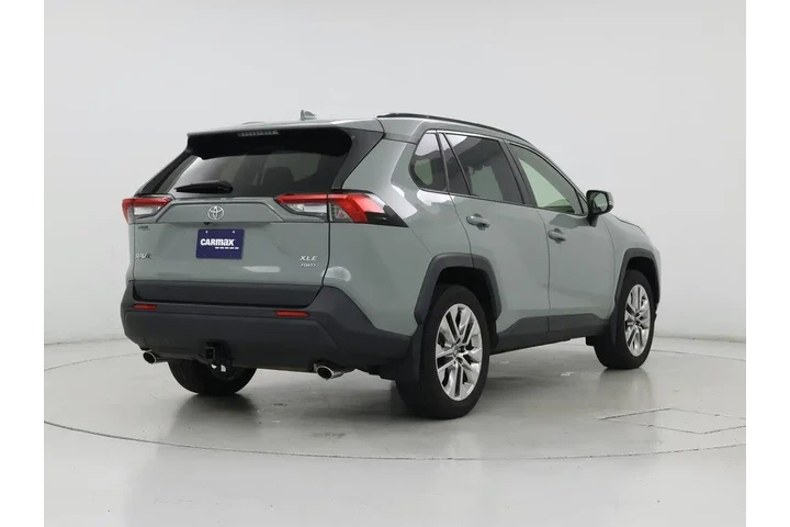 $29998 : Toyota RAV4 2021 AWD XLE Pre image 8