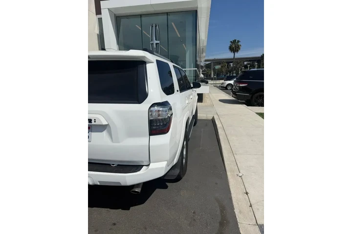 $39900 : Toyota 4Runner 2022 4x2 SR5 image 6