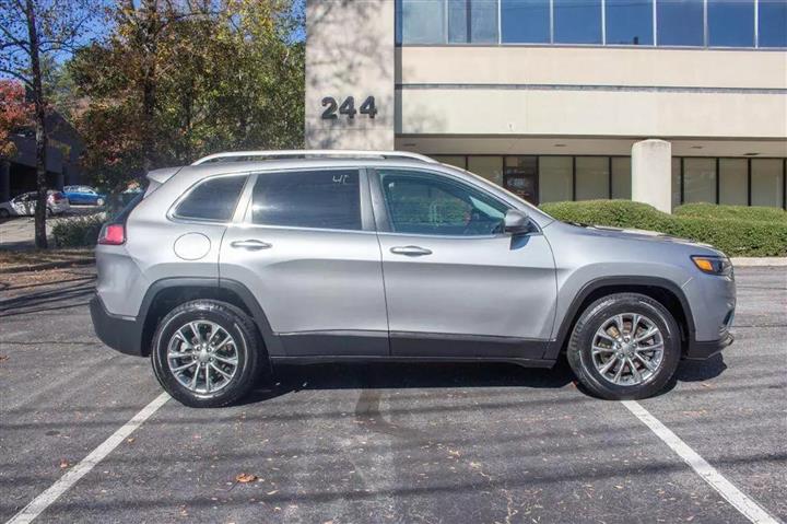 $12900 : 2019 JEEP CHEROKEE2019 JEEP C image 4