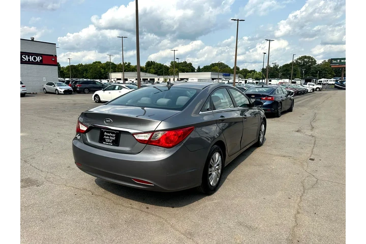 $4980 : 2011 Sonata 4dr Sdn 2.4L Auto image 2