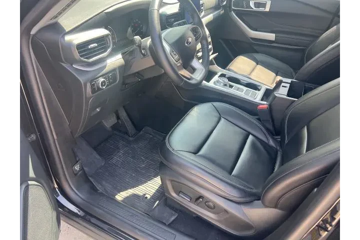 $27370 : Ford Explorer 2023 XLT 4dr S image 5