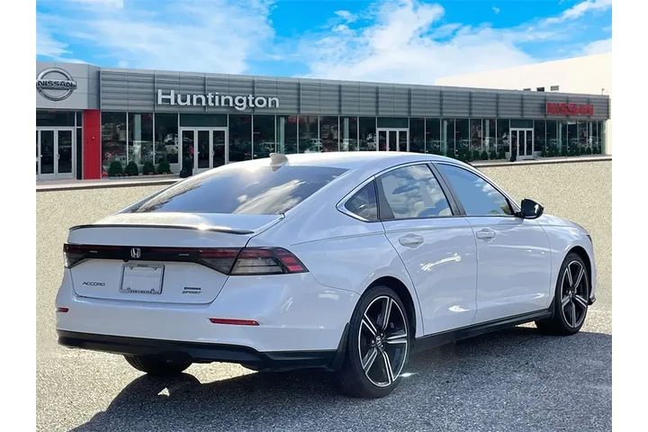 $22995 : Honda Accord Hybrid 2023 Spo image 6