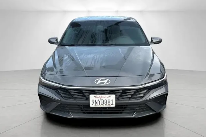 $21995 : Hyundai ELANTRA Hybrid 2024 image 4