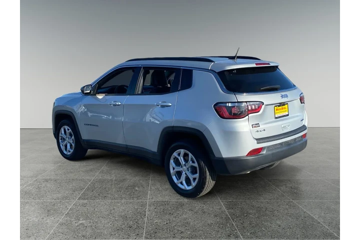 $24881 : Jeep Compass 2024 image 3