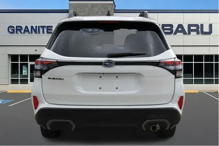 $34390 : Subaru Forester 2025 AWD Lim image 8