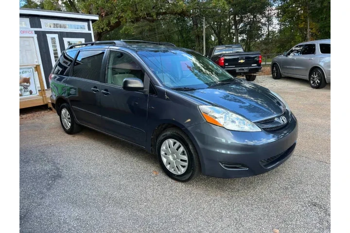 $8999 : 2008 Sienna LE 7-Passenger image 4