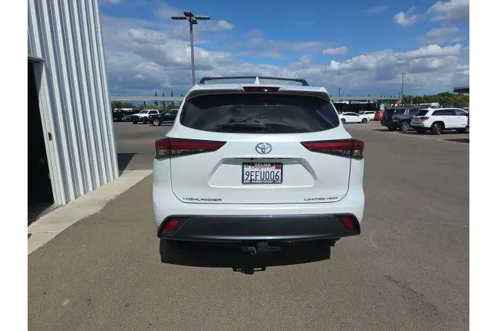 $39900 : Toyota Highlander 2023 AWD L image 5