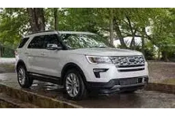$20670 : Ford Explorer 2019 AWD XLT 4 image 1