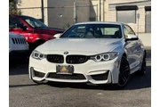 2017 BMW M42017 BMW M4 thumbnail