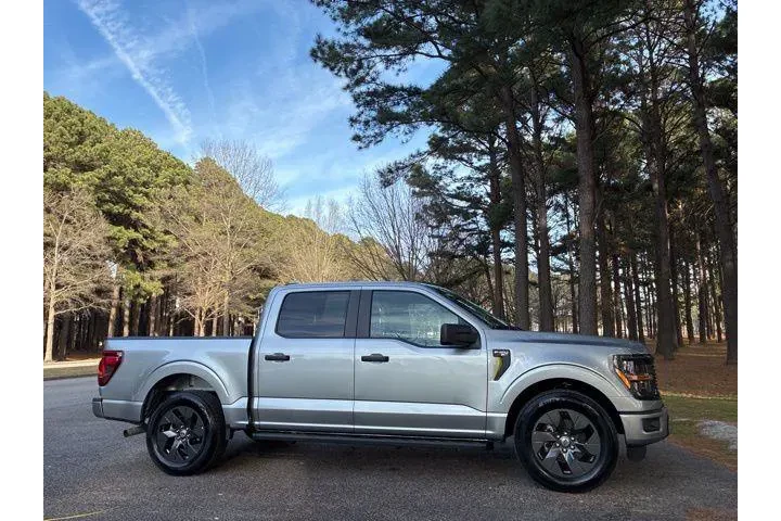 $39989 : Ford F-150 2025 4x2 STX 4dr image 2