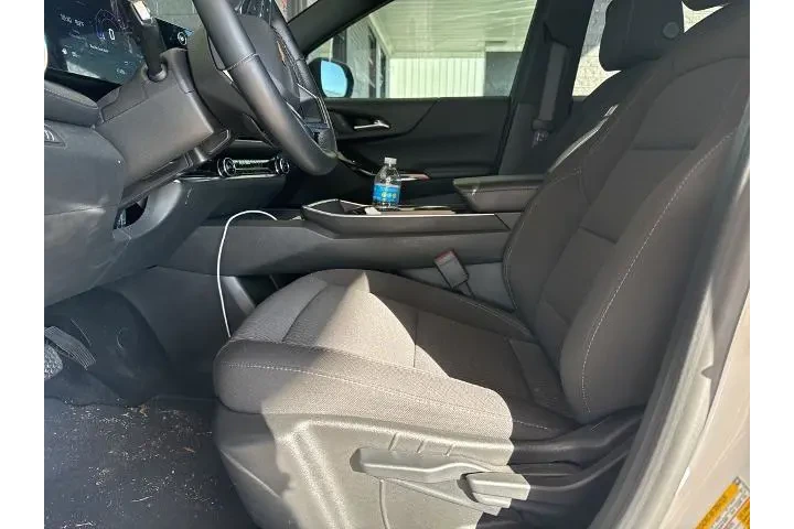 $24009 : Chevrolet Equinox 2025 LT 4d image 10