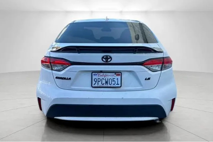 $15995 : Toyota Corolla 2021 LE 4dr S image 3