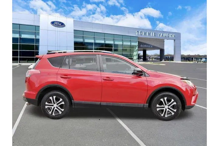 $13500 : Toyota RAV4 2016 LE 4dr SUV image 5