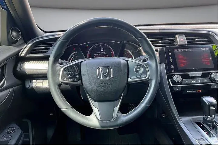 $20000 : Honda Civic 2018 Sport Touri image 8