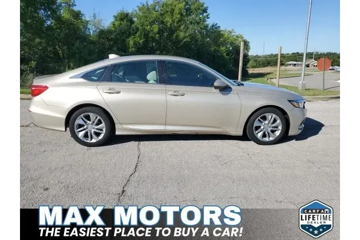 $17094 : Honda Accord 2018 LX 4dr Sed image 2