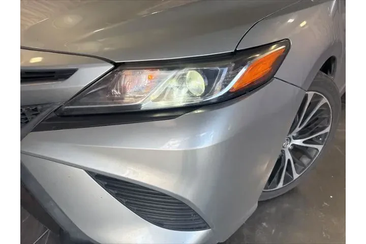 $14499 : Toyota Camry 2018 SE 4dr Sed image 9