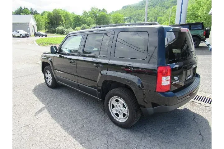 Jeep Patriot 2015 4x4 Sport image 8