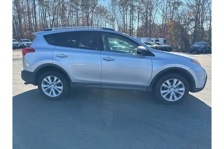 $9924 : Toyota RAV4 2015 AWD Limited image 6