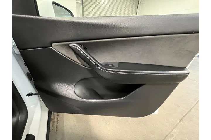 $25442 : Tesla Model Y 2021 AWD Long image 10