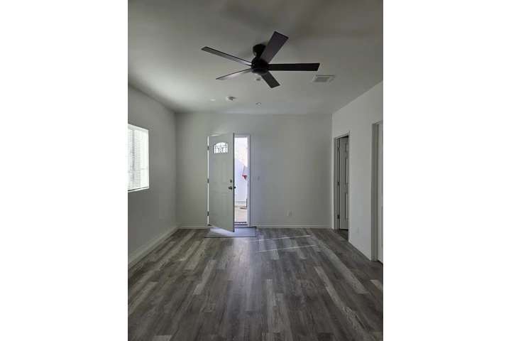 $2300 : Casa de una recamara image 1